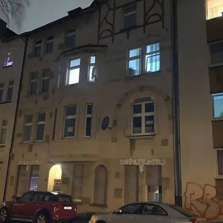 3 Mietwohnung Naehe Hbf * Эссен